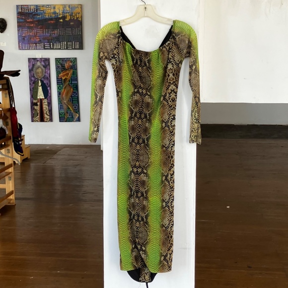 Pretty Little Things green animal print dress - Picture 2 of 7